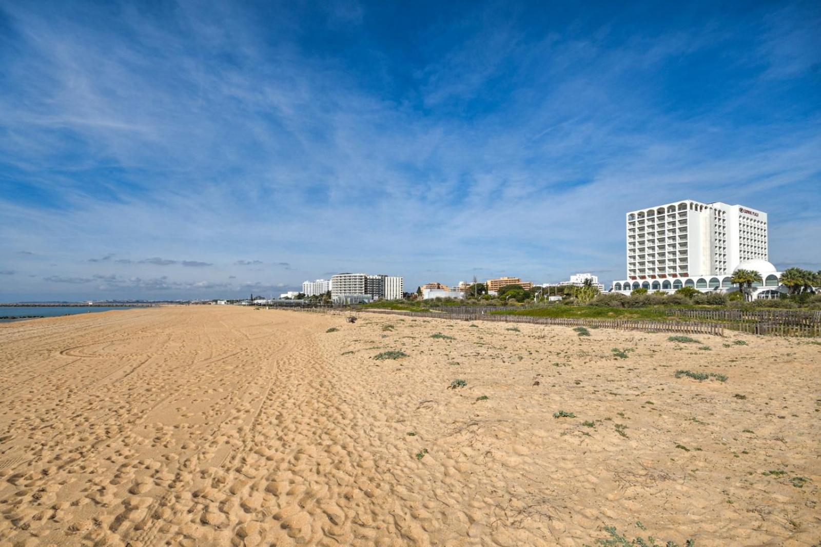 Vila Atlantida - Vilamoura-Quarteira Holiday Home - Beach At 250 Mts 외부 사진