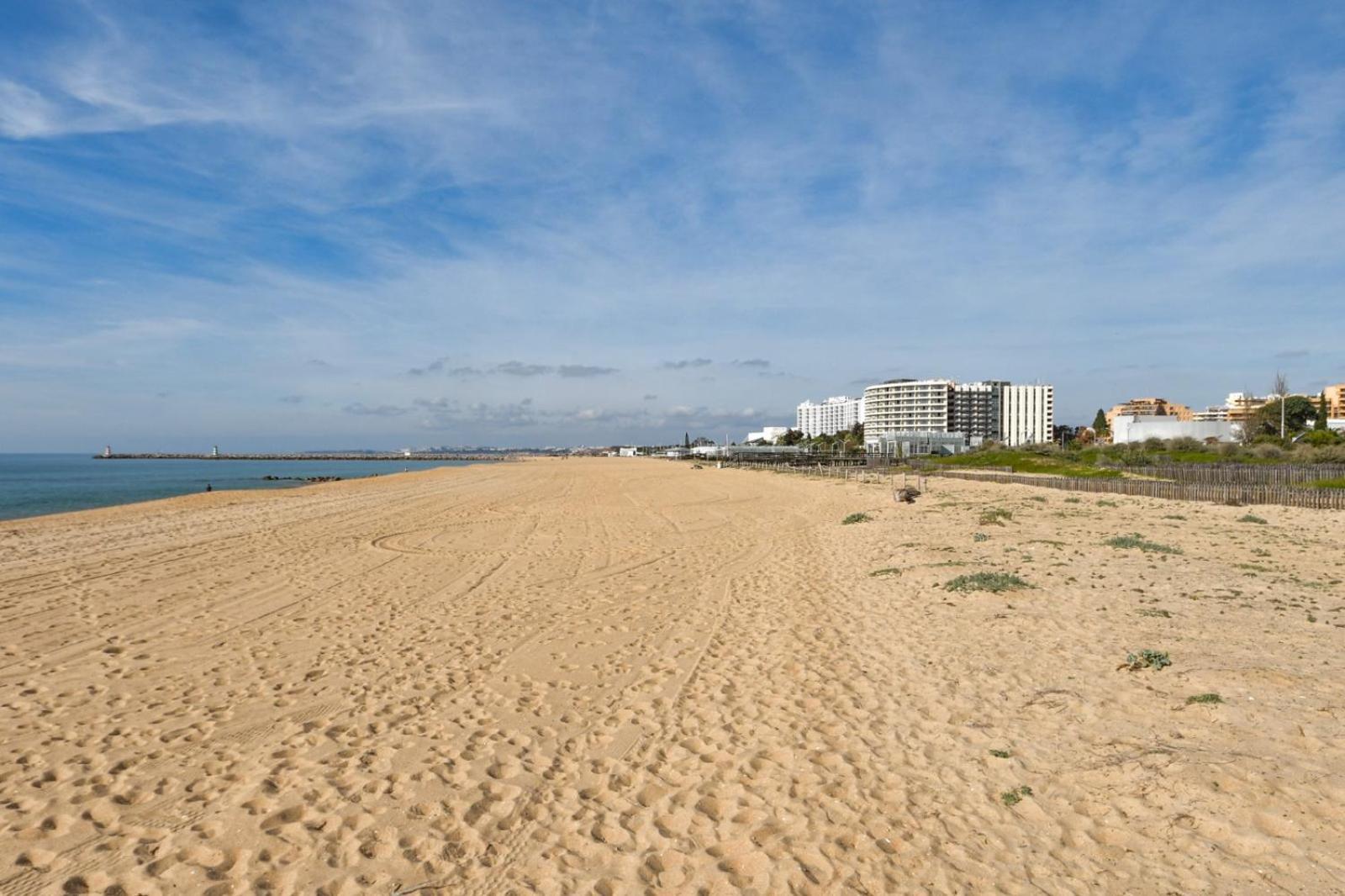 Vila Atlantida - Vilamoura-Quarteira Holiday Home - Beach At 250 Mts 외부 사진